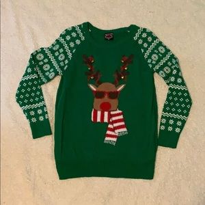 🌺Reindeer Holiday Sweater